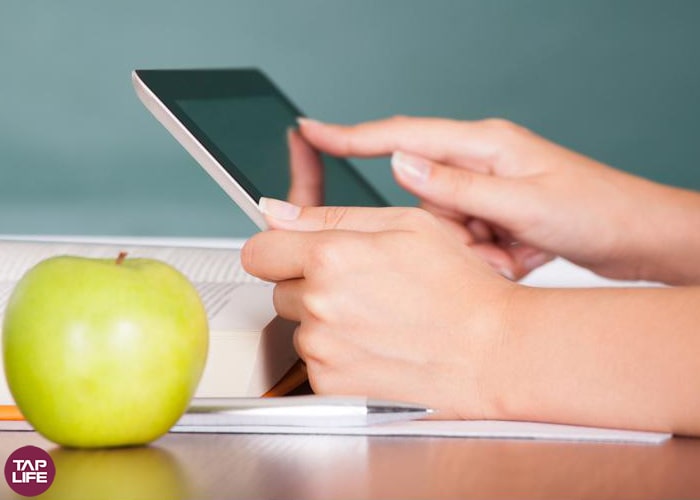 استفاده از تلفن همراه و تبلت در مدارس هوشمند